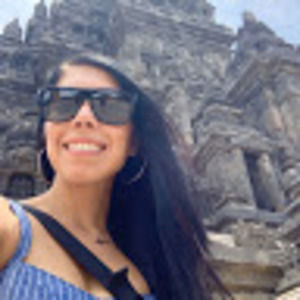 Meet your Posher, Nicole